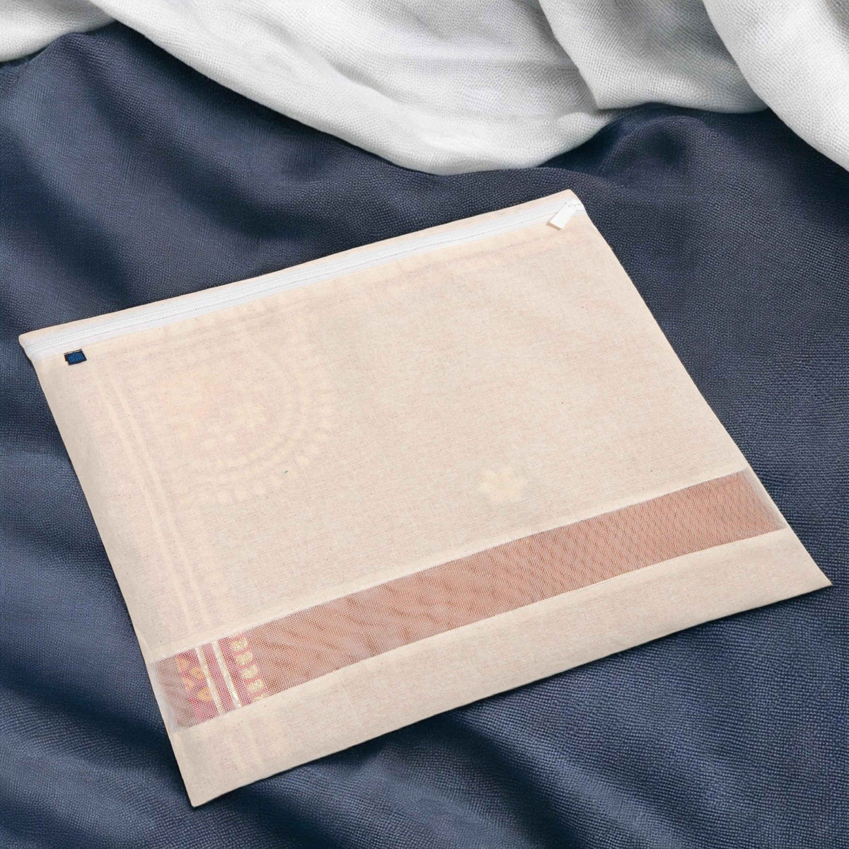 Cotton Saree Cover with Durable Mesh Window & Zipper Closure
